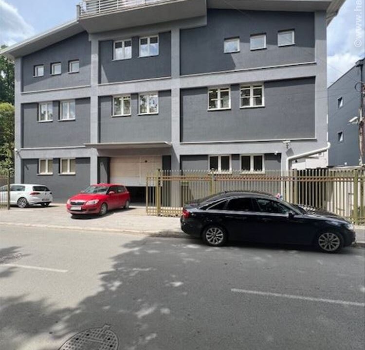 izdavanje-poslovno-magacinskog-prostora-5425645606814-71811861555